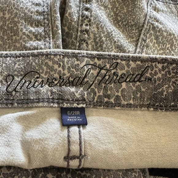 Universal Thread Women’s High Rise Skinny Light Gray Denim Size 6 NWT - Picture 4 of 7